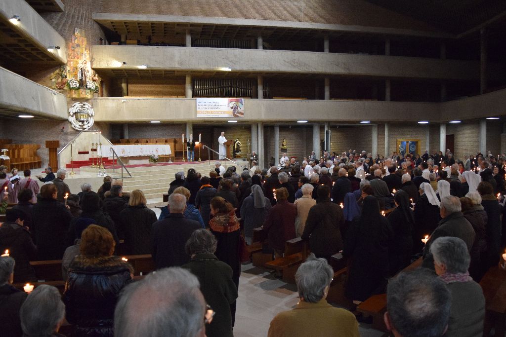 «Hay que pedir y merecer las vocaciones: el futuro está asegurado» 5 vida-consagrada-burgos5.jpg