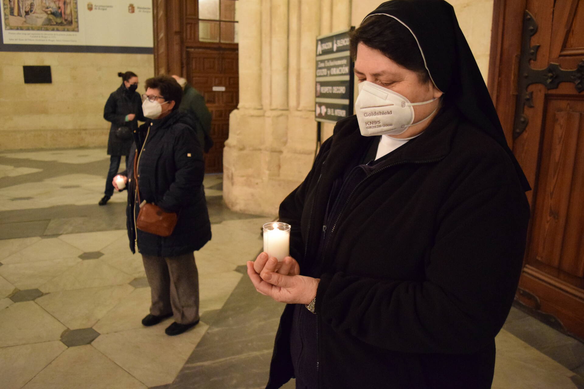 La vida consagrada, luz para iluminar los agujeros oscuros de la sociedad 1 vida consagrada_1
