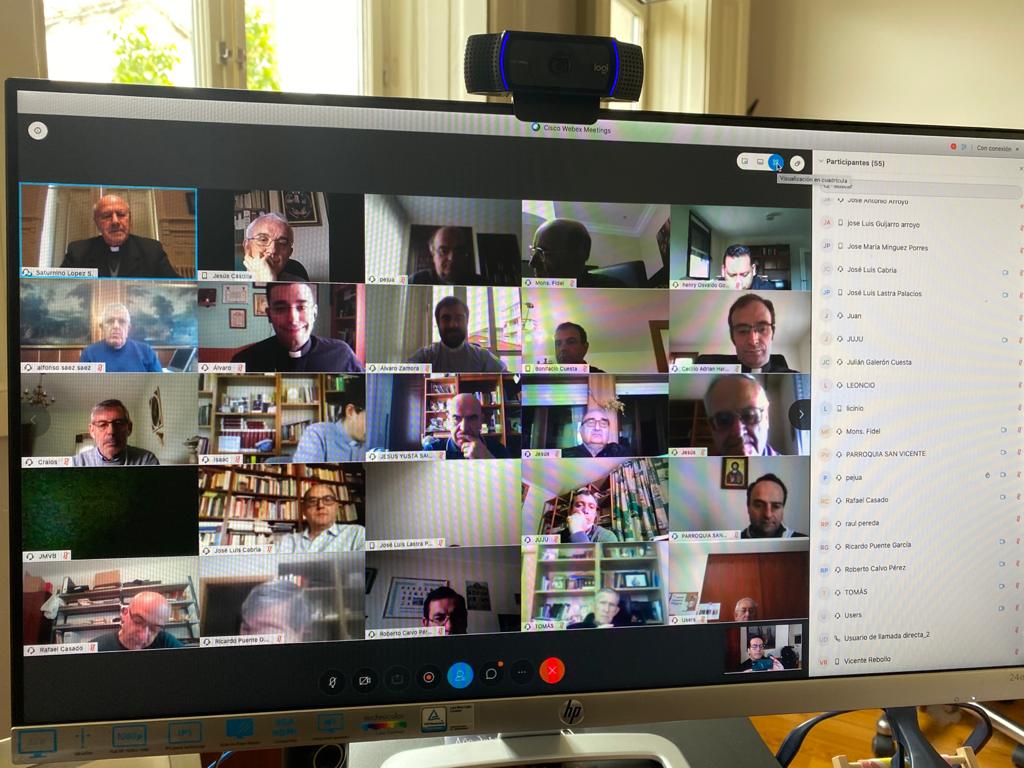 Los sacerdotes celebran a San Juan de Ávila a través de la pantalla 1 videoconferencia