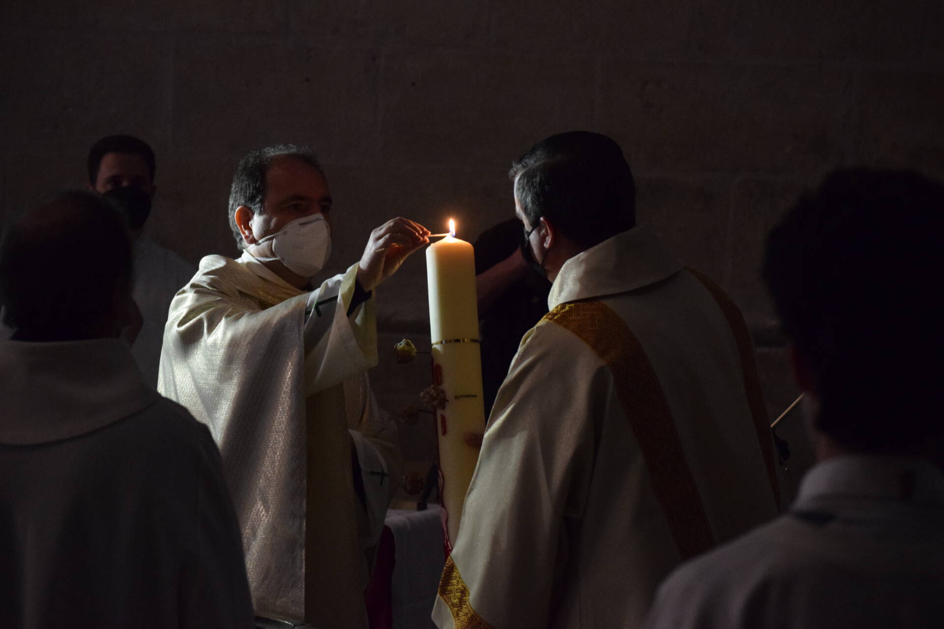 El arzobispo, en la vigilia pascual: «El Señor abrirá para ti el Mar Rojo» 3 vigilia pascual_5
