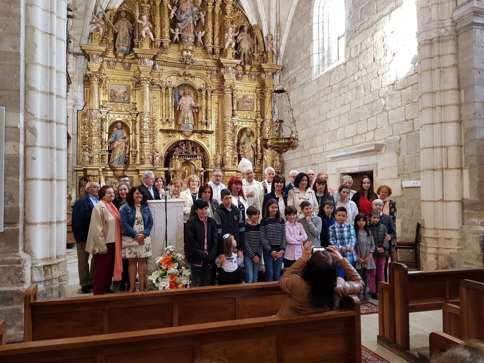 El arzobispo visita las parroquias de Villafría y Cótar 1 villafria burgos 1