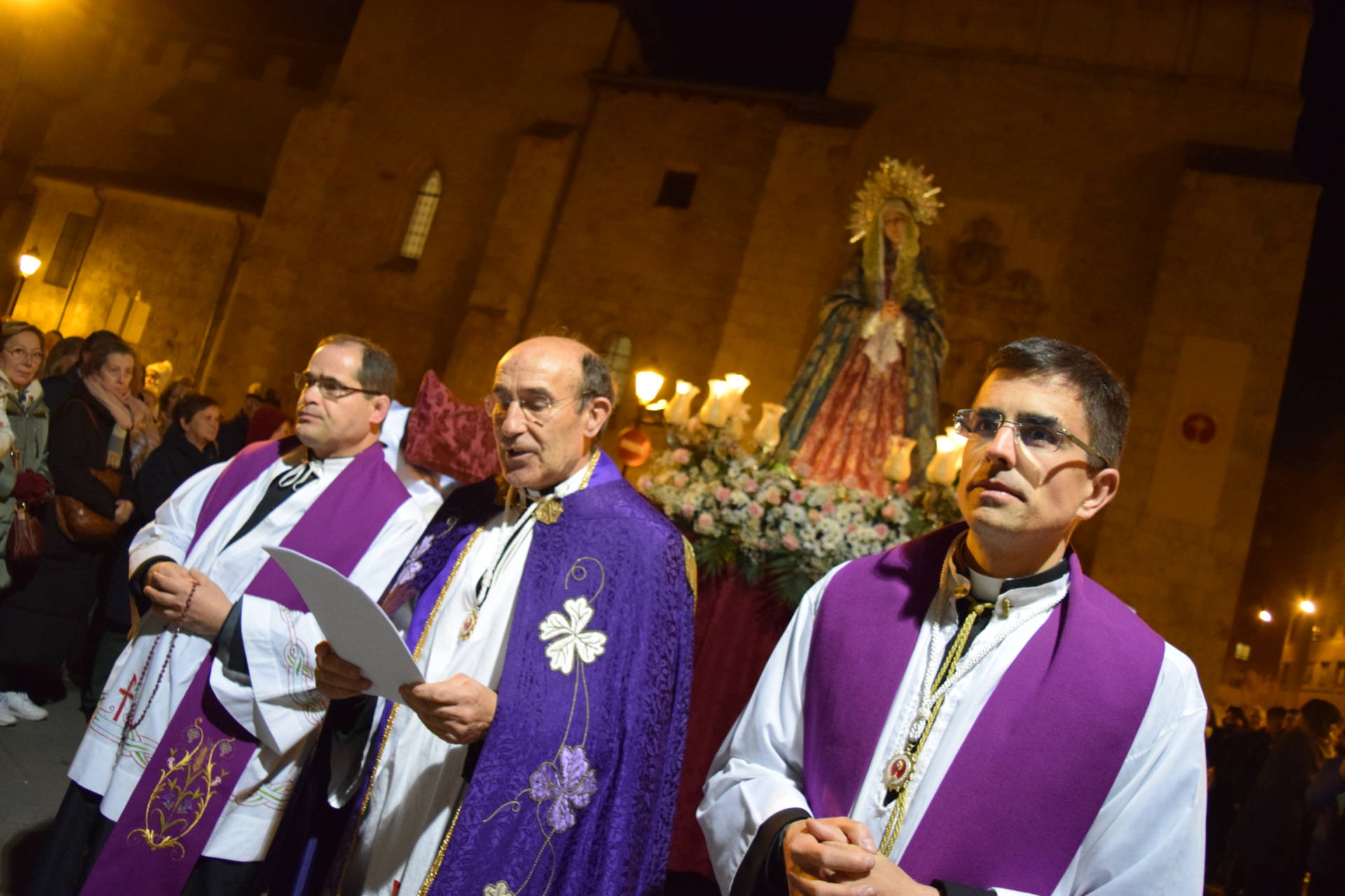 La Virgen de las Angustias atrae la mirada de los burgaleses 3 virgen de las angustias burgos