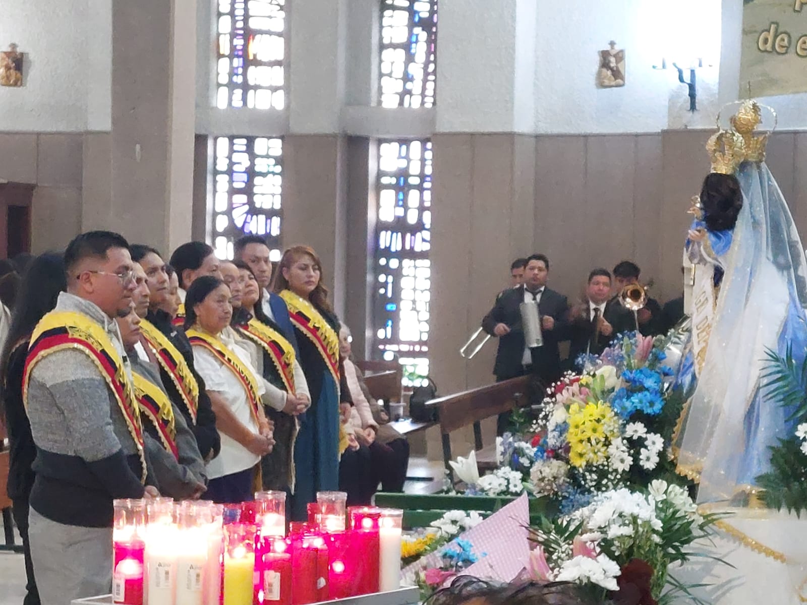 La comunidad ecuatoriana en Burgos celebra a la Virgen del Quinche 6 La comunidad ecuatoriana en Burgos celebra a la Virgen del Quinche