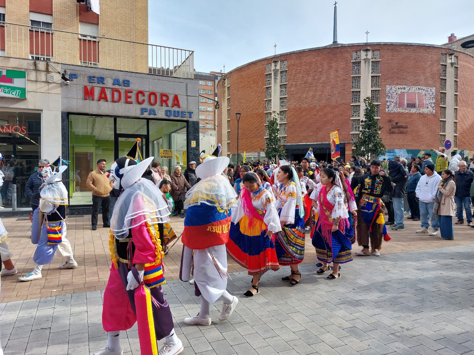La comunidad ecuatoriana en Burgos celebra a la Virgen del Quinche 9 La comunidad ecuatoriana en Burgos celebra a la Virgen del Quinche