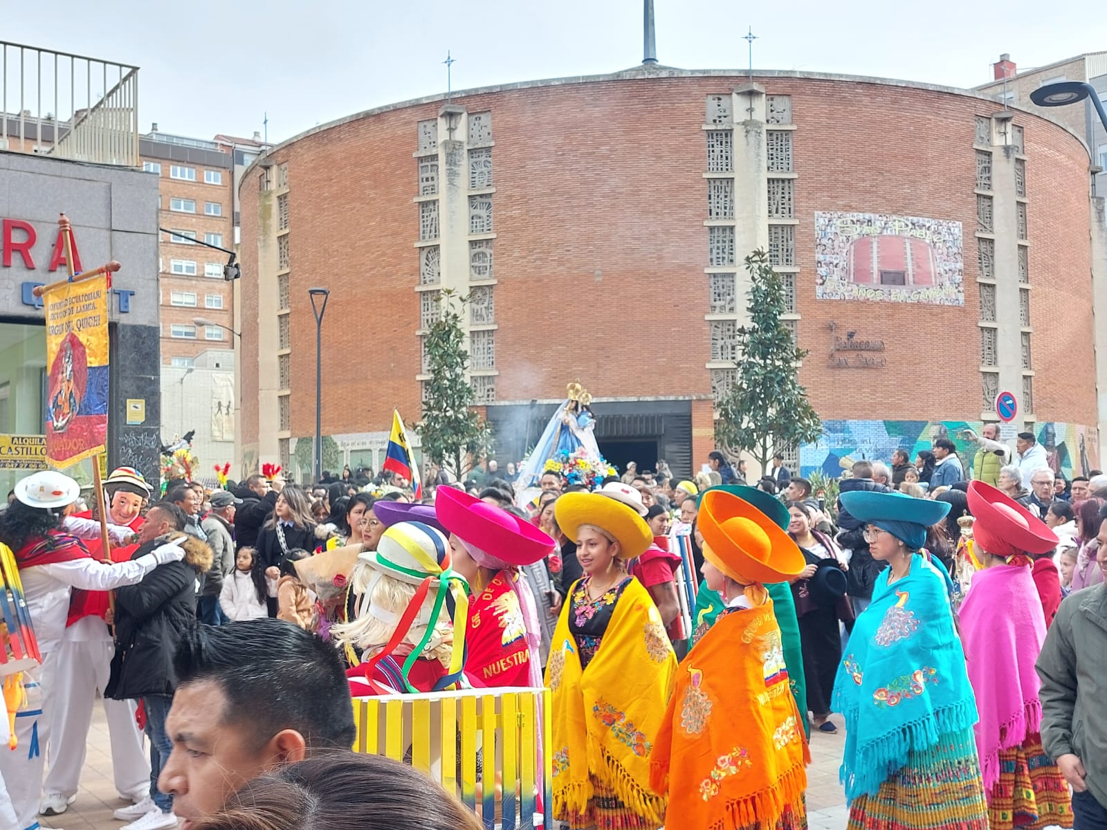 La comunidad ecuatoriana en Burgos celebra a la Virgen del Quinche 11 La comunidad ecuatoriana en Burgos celebra a la Virgen del Quinche
