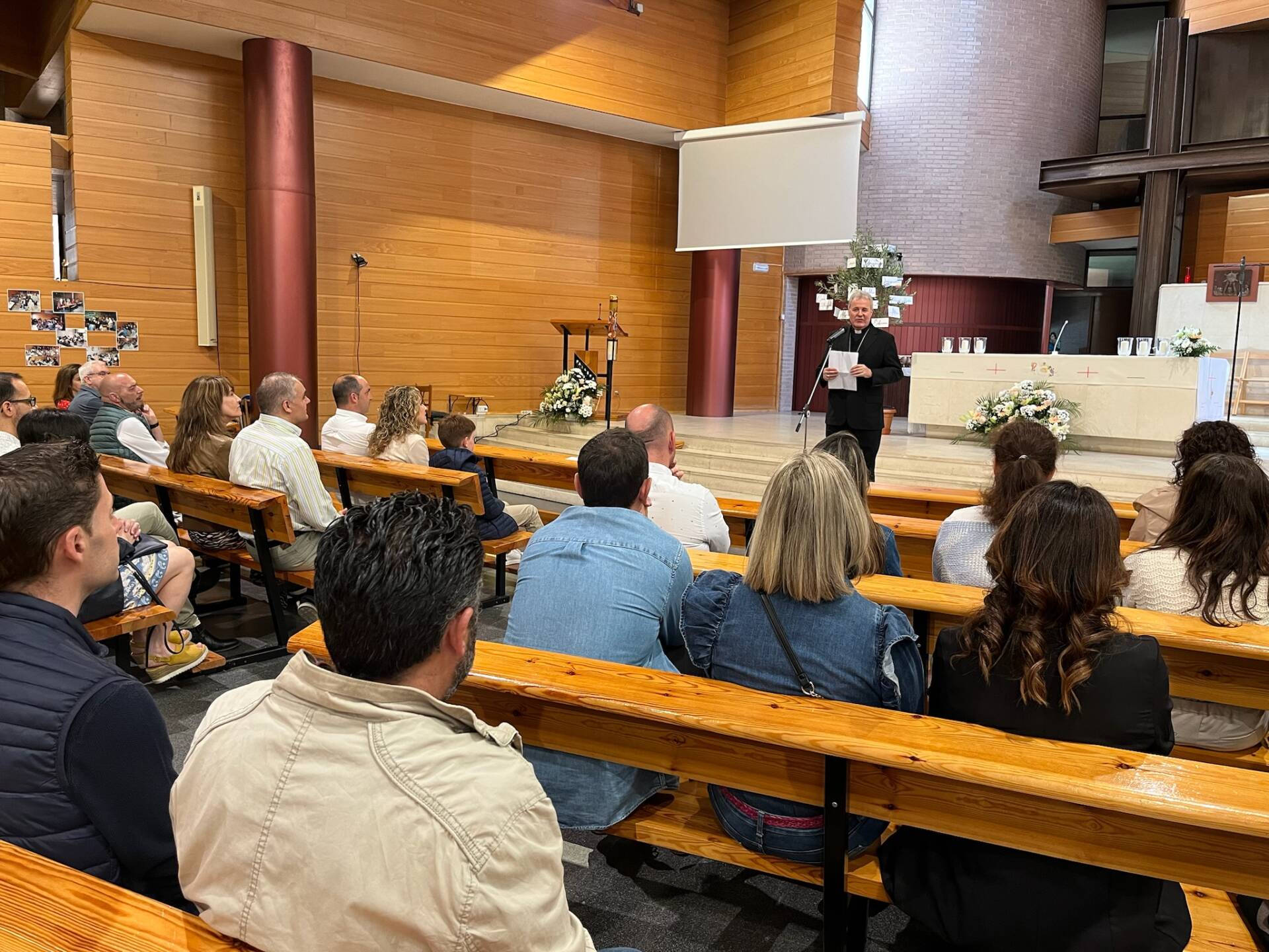 El arzobispo realiza la última parada de la visita pastoral en la Inmaculada 11 visita-pastoral-inmaculada_14