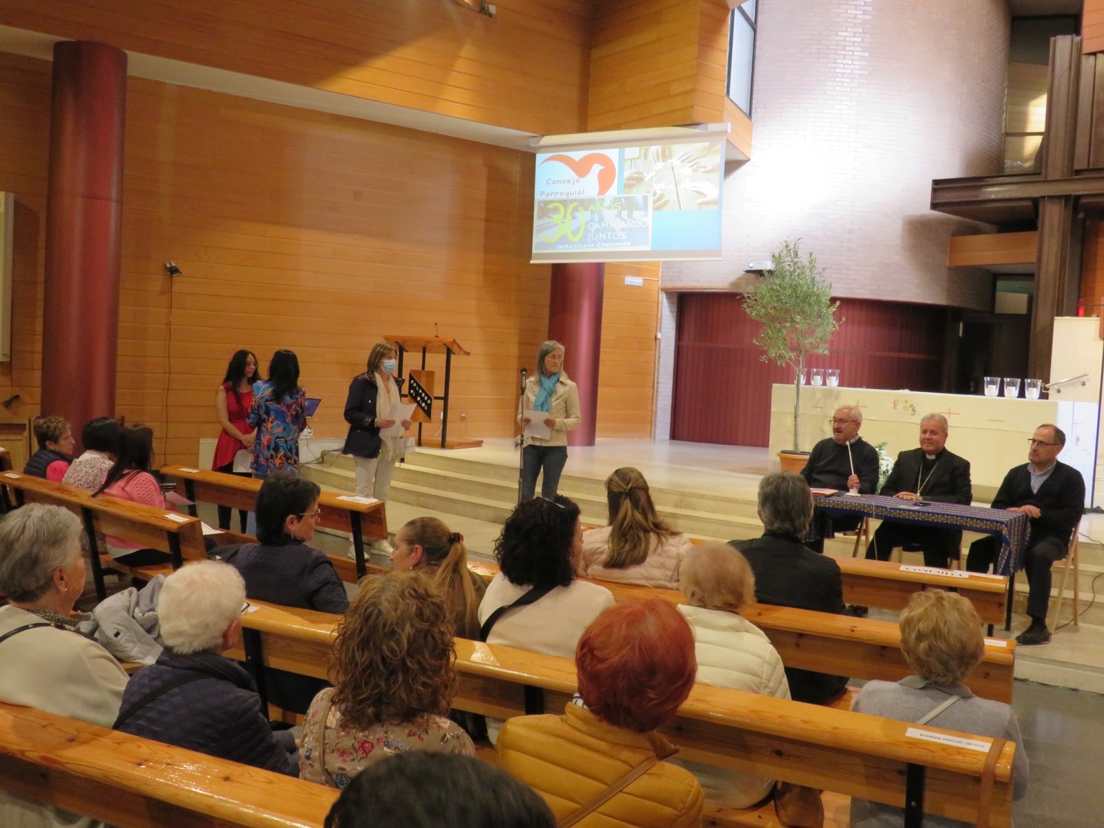 El arzobispo realiza la última parada de la visita pastoral en la Inmaculada 14 visita-pastoral-inmaculada_6