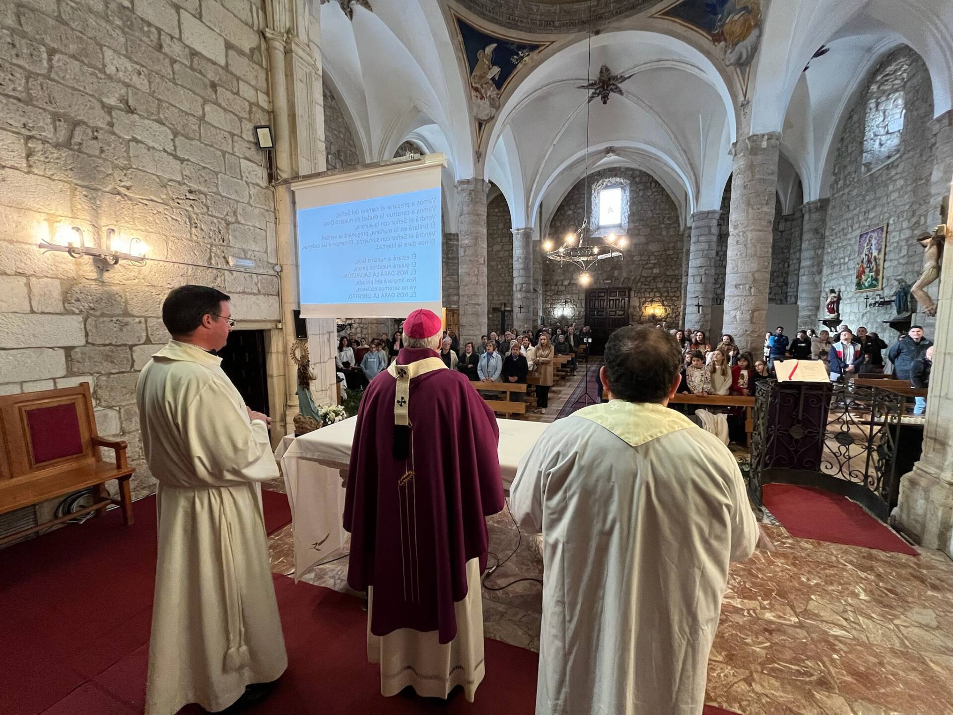 Mons. Iceta continúa con su visita pastoral en Villagonzalo Pedernales y Arcos de la Llana 1 Mons. Iceta continúa con su visita pastoral en Villagonzalo Pedernales y Arcos de la Llana