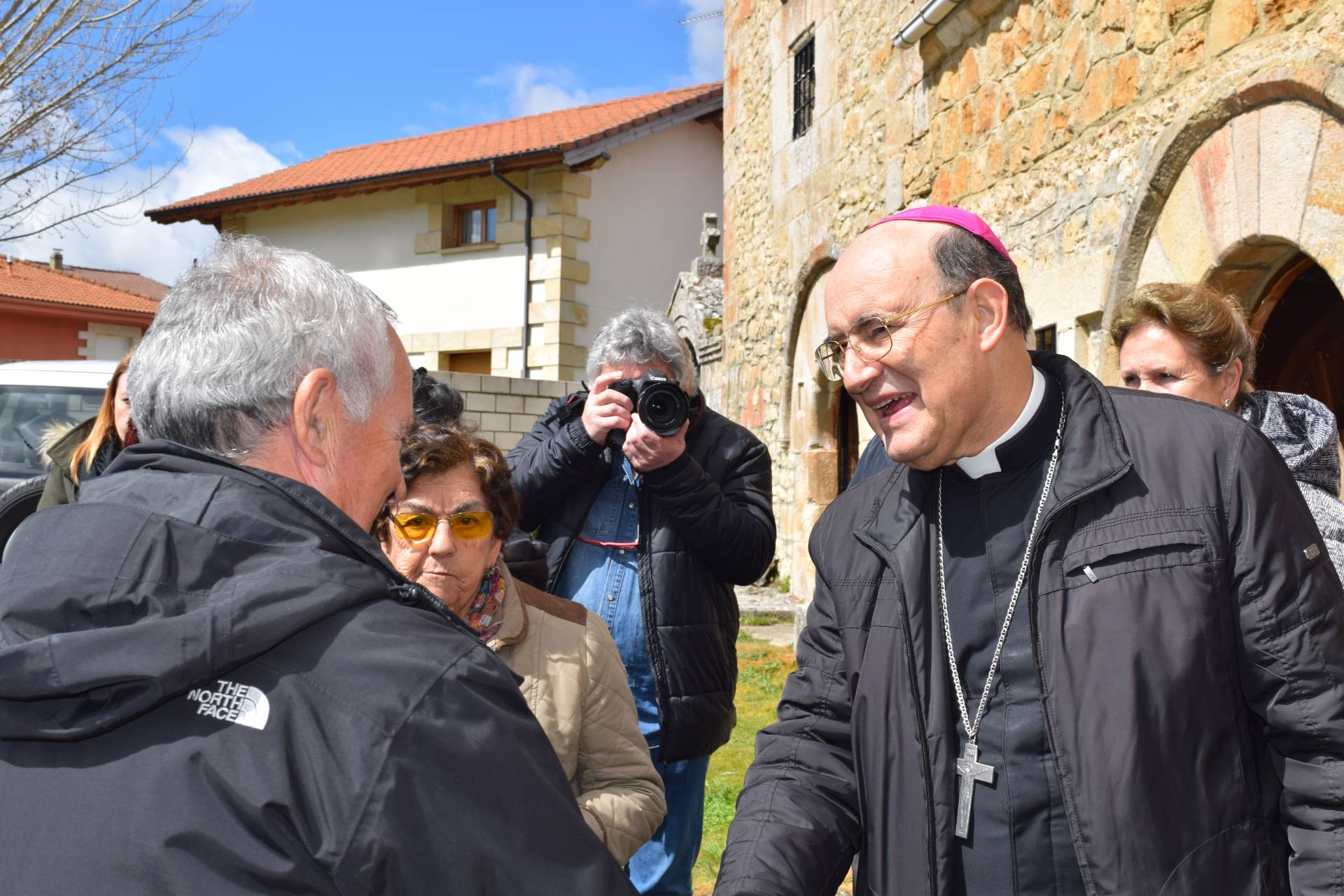 De visita pastoral: Un obispo en camino 8 visita pastoral_7