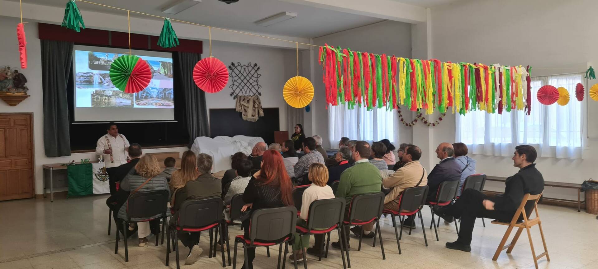 Conocer más de cerca la realidad de los mexicanos en la Ribera, objetivo de ¡Viva México! 4 Conocer más de cerca la realidad de los mexicanos en la Ribera, objetivo de ¡Viva México!
