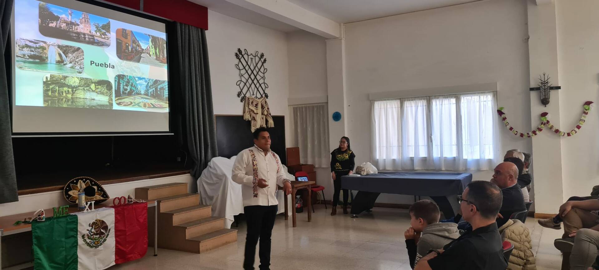 Conocer más de cerca la realidad de los mexicanos en la Ribera, objetivo de ¡Viva México! 7 Conocer más de cerca la realidad de los mexicanos en la Ribera, objetivo de ¡Viva México!