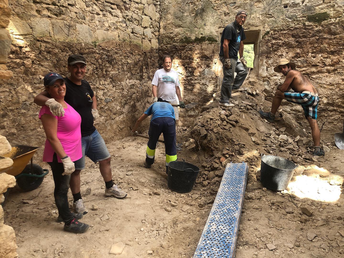 Avalancha de voluntarios para recuperar el monasterio de Rioseco 2 voluntarios Rioseco