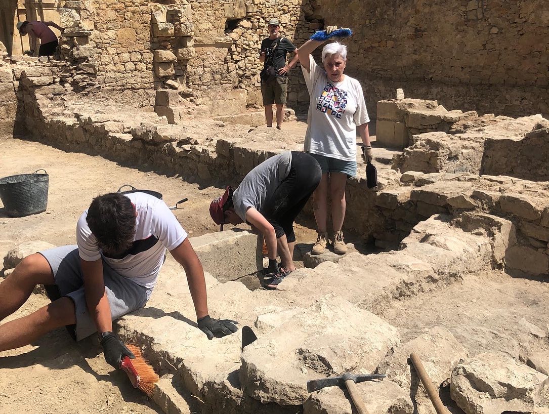 Avalancha de voluntarios para recuperar el monasterio de Rioseco 4 voluntarios Rioseco
