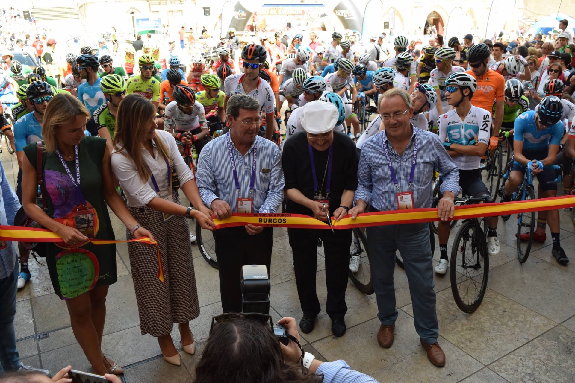 El arzobispo marca el comienzo de la Vuelta Ciclista a Burgos 1 vuelta ciclista burgos_20