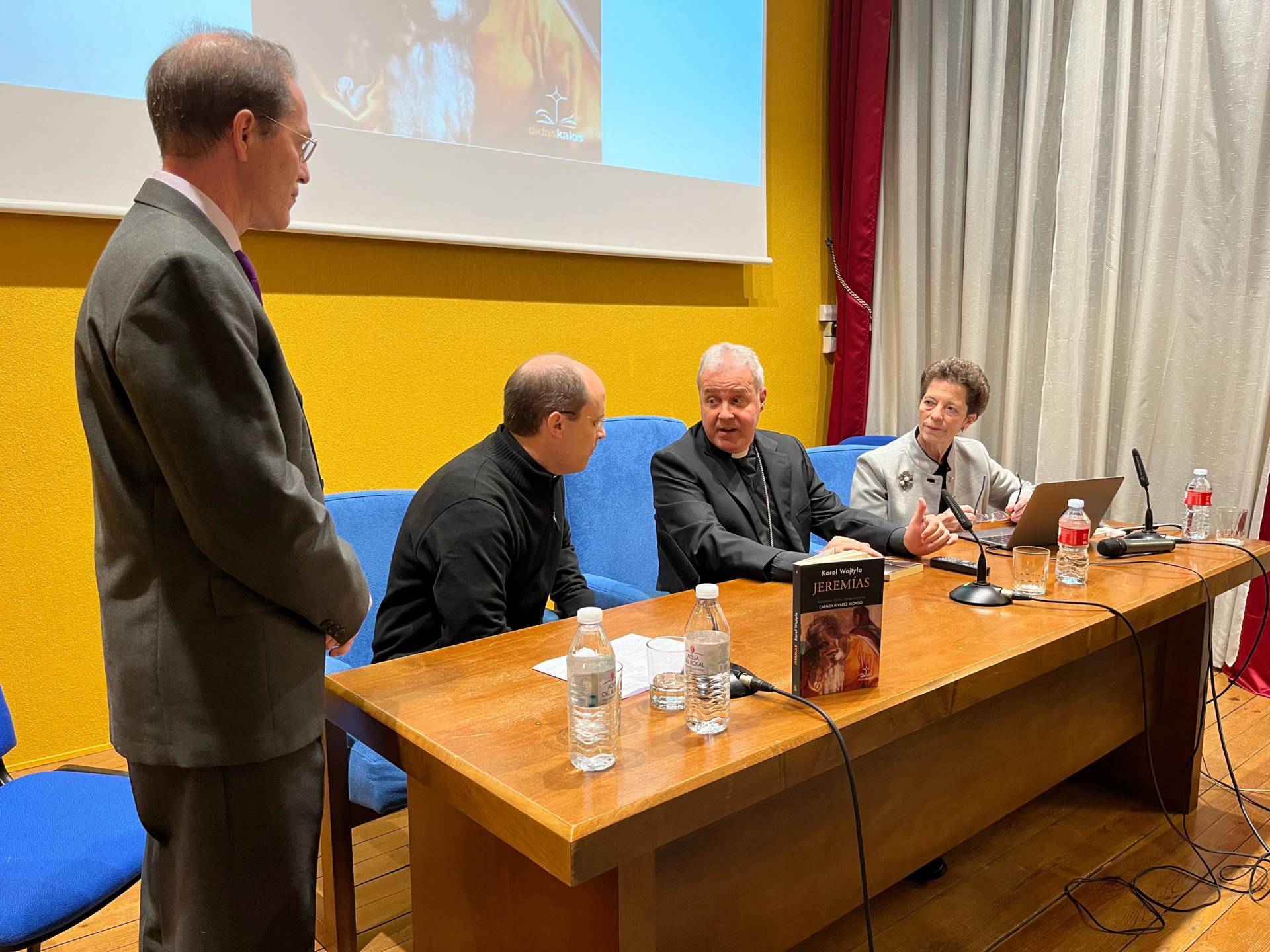 La Facultad de Teología acoge la presentación de 'Jeremías' en un homenaje a san Juan Pablo II 2 La Facultad de Teología acoge la presentación de 'Jeremías' en un homenaje a san Juan Pablo II