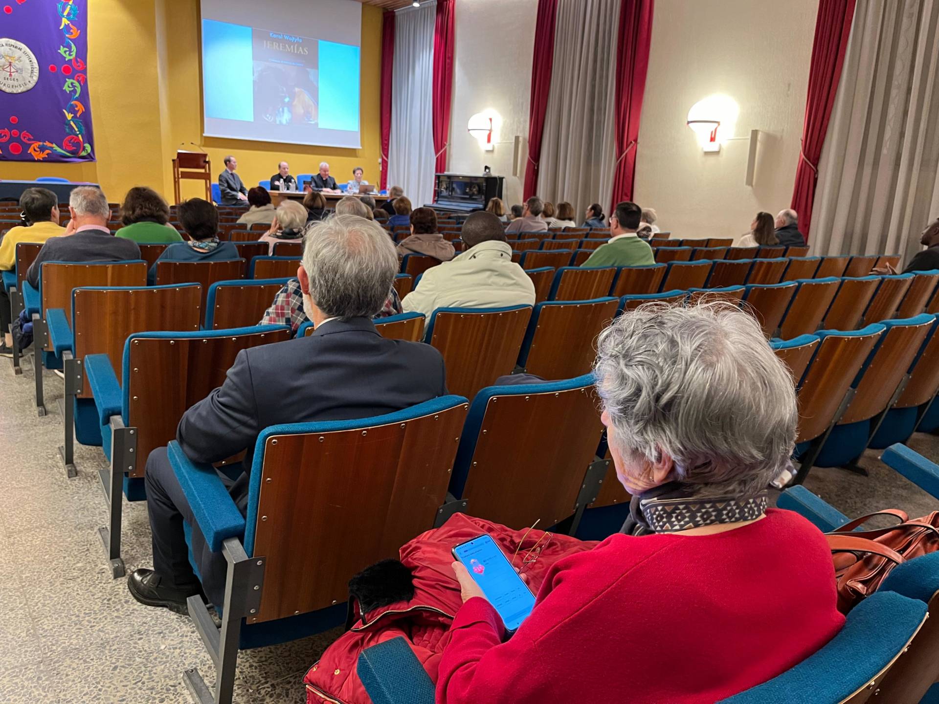 La Facultad de Teología acoge la presentación de 'Jeremías' en un homenaje a san Juan Pablo II 5 La Facultad de Teología acoge la presentación de 'Jeremías' en un homenaje a san Juan Pablo II