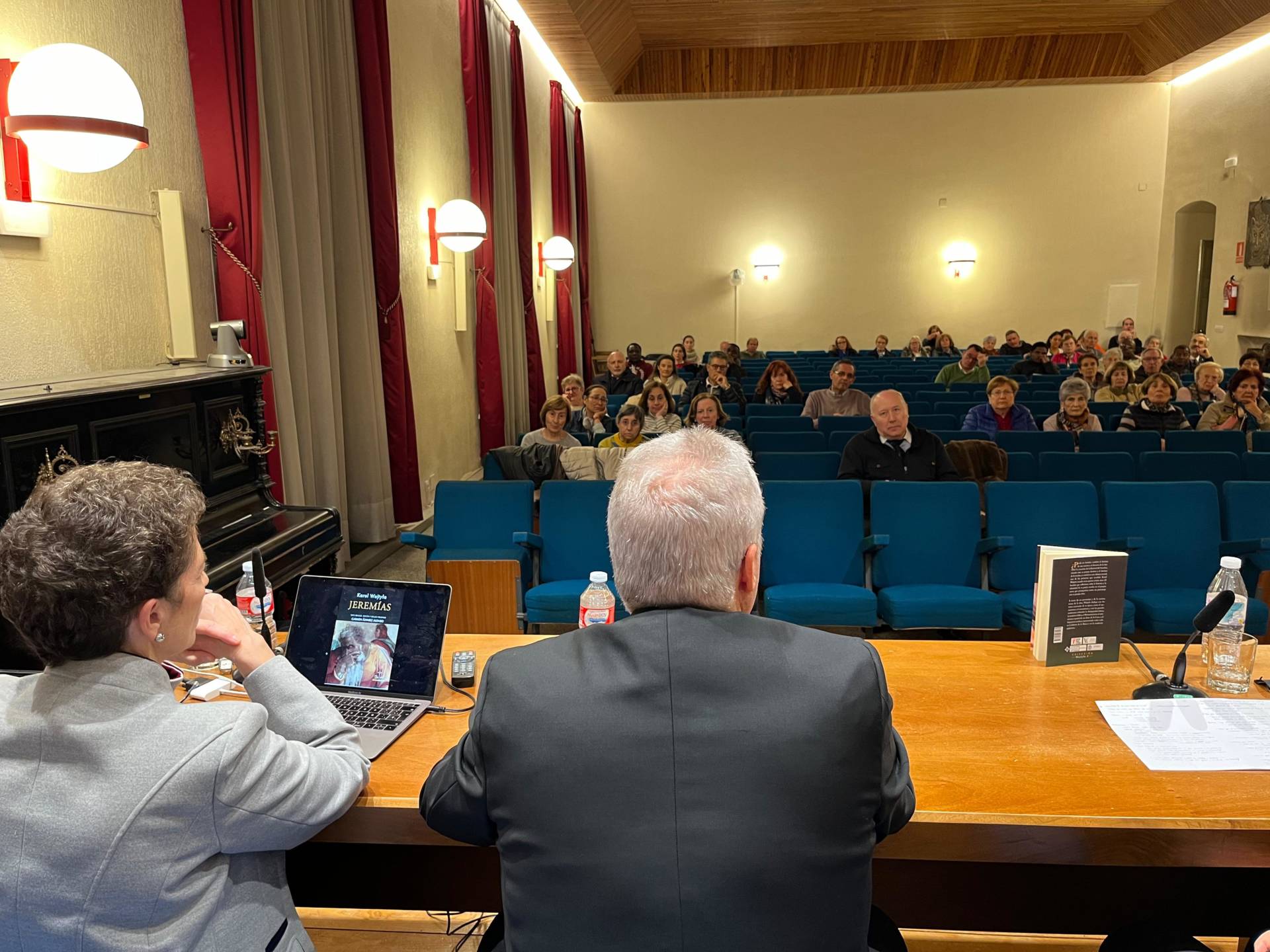 La Facultad de Teología acoge la presentación de 'Jeremías' en un homenaje a san Juan Pablo II 4 La Facultad de Teología acoge la presentación de 'Jeremías' en un homenaje a san Juan Pablo II
