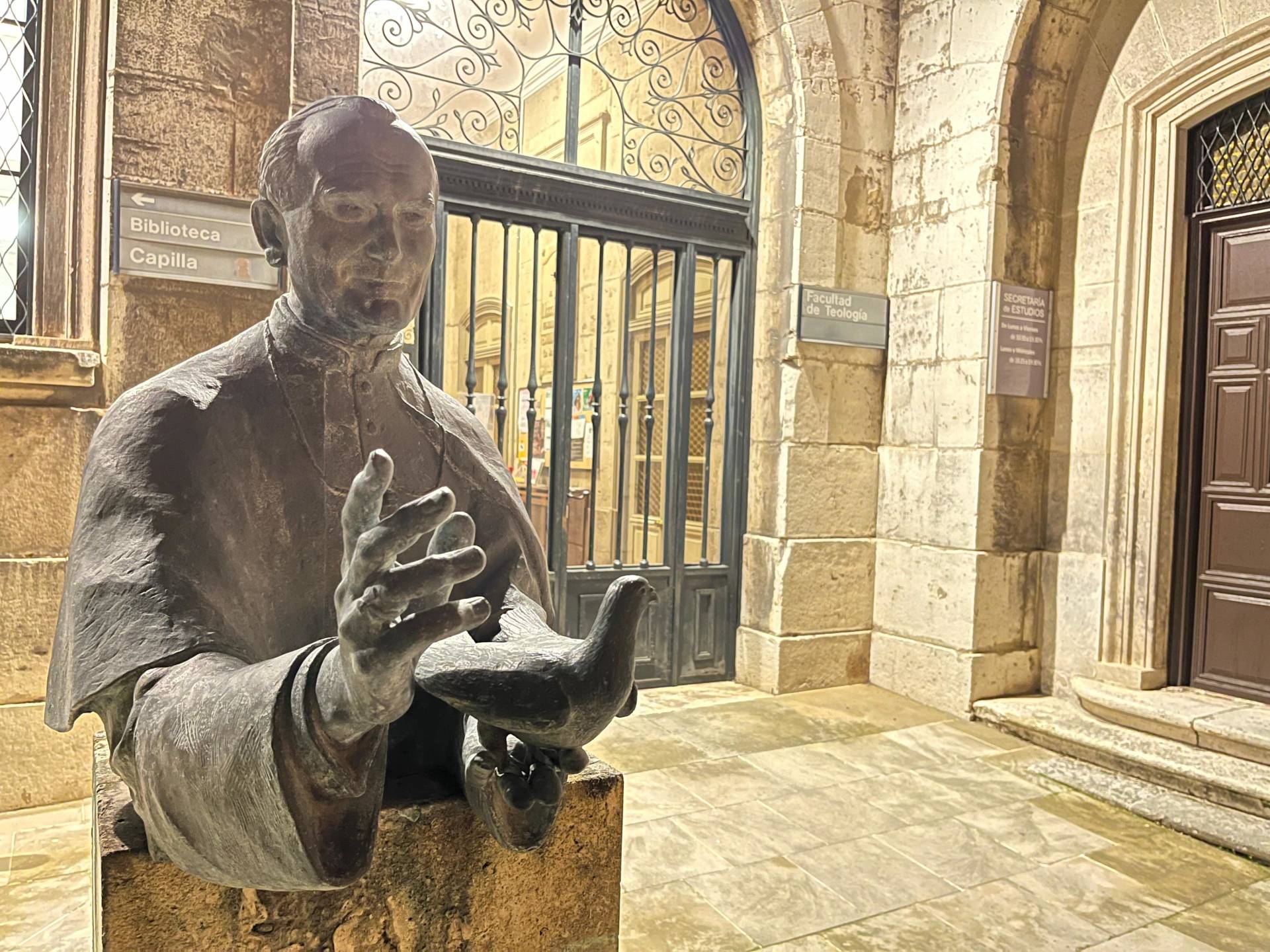 La Facultad de Teología acoge la presentación de 'Jeremías' en un homenaje a san Juan Pablo II 7 La Facultad de Teología acoge la presentación de 'Jeremías' en un homenaje a san Juan Pablo II