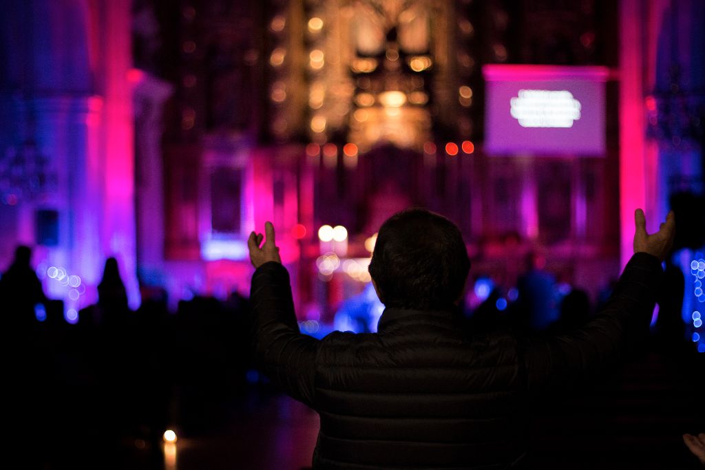 Católicos y evangélicos se unen para alabar a Dios a través de la música 2 worship-burgos-2.jpg