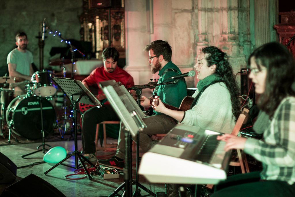 Católicos y evangélicos se unen para alabar a Dios a través de la música 3 worship-burgos-3.jpg